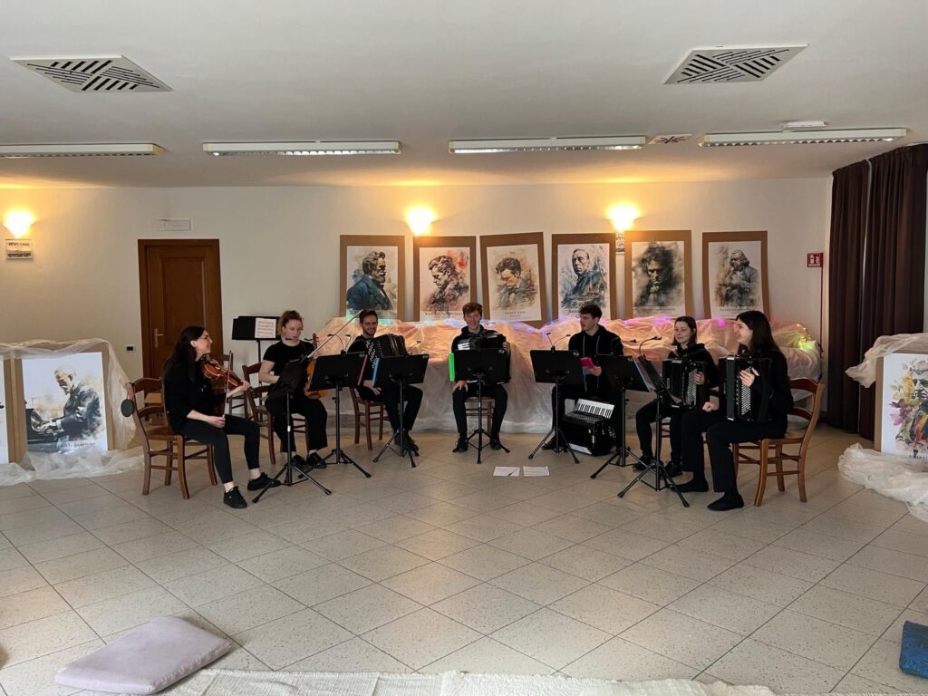 InMusic Orchestra in mali glasbeni prijatelji